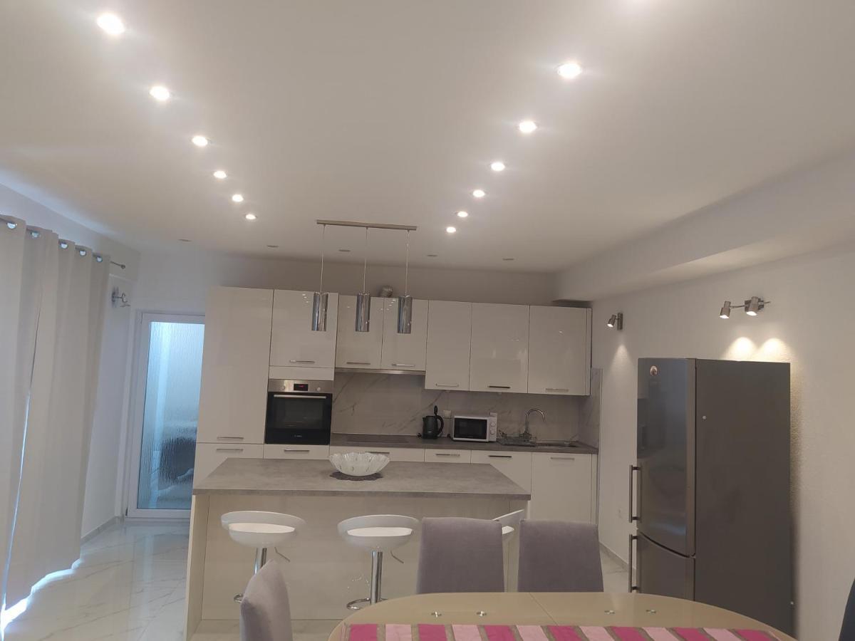Apartmani Trubi Vodice Exterior foto