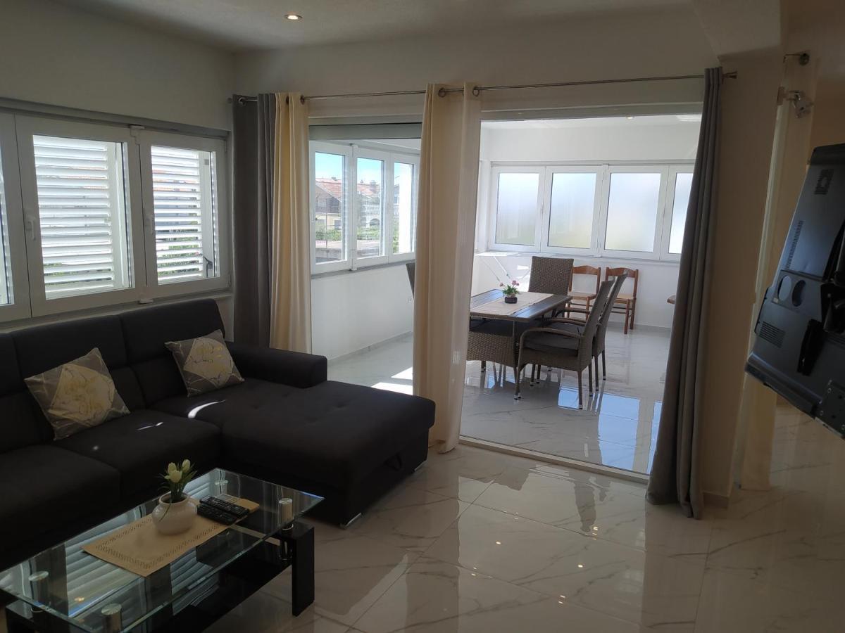 Apartmani Trubi Vodice Exterior foto