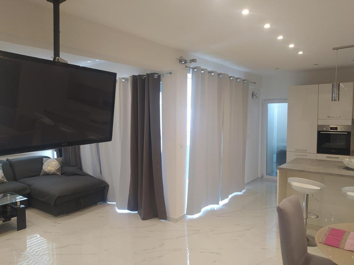 Apartmani Trubi Vodice Exterior foto