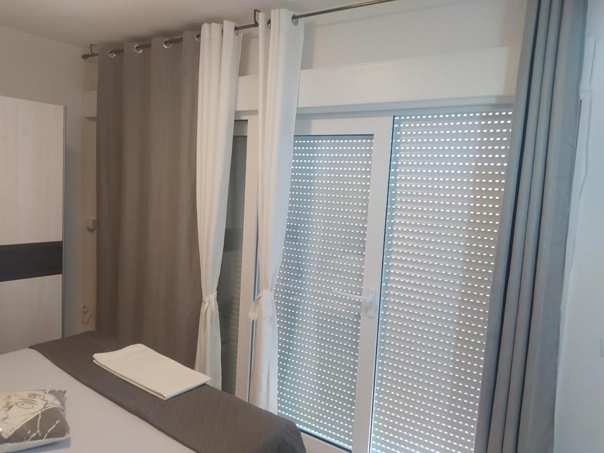 Apartmani Trubi Vodice Exterior foto