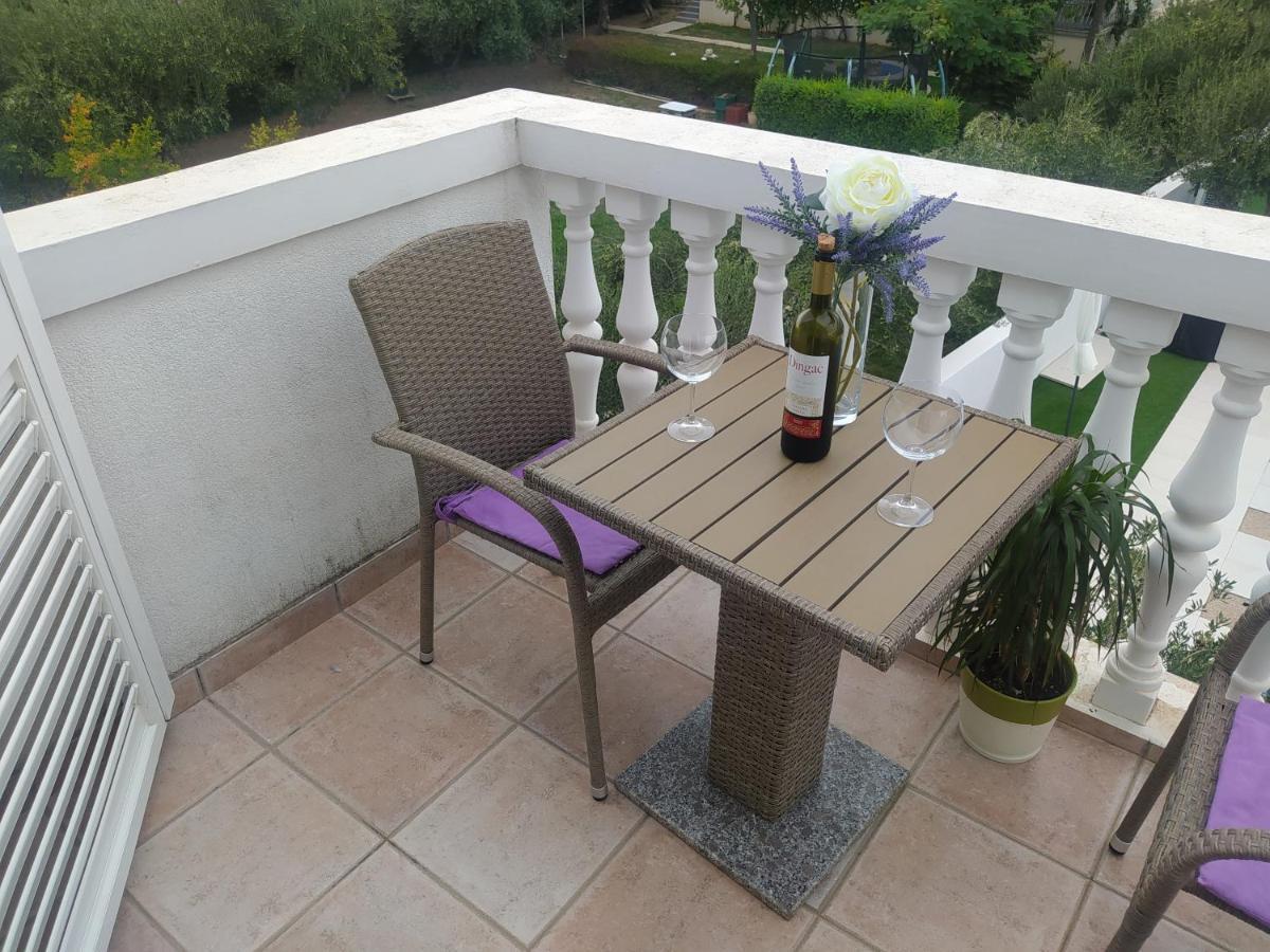 Apartmani Trubi Vodice Exterior foto