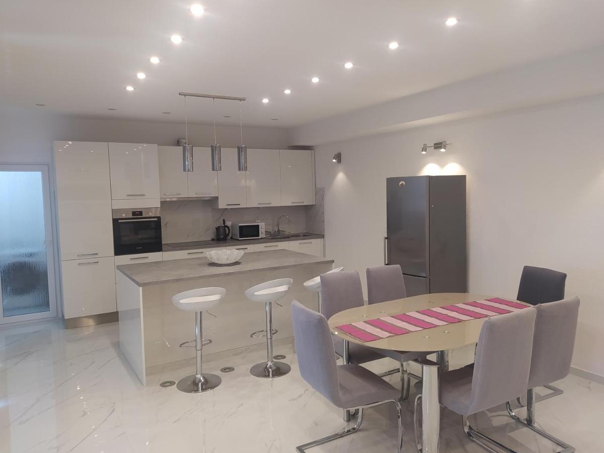 Apartmani Trubi Vodice Exterior foto