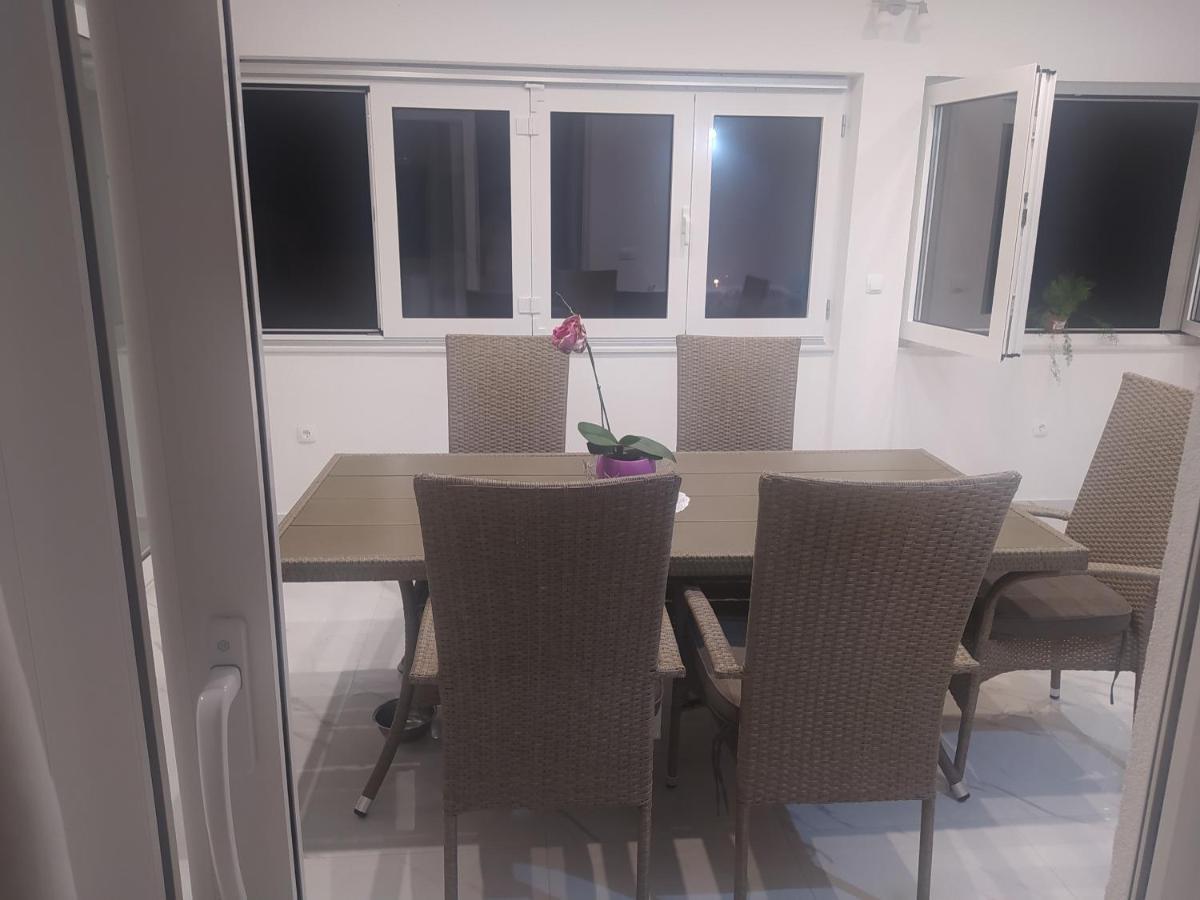 Apartmani Trubi Vodice Exterior foto