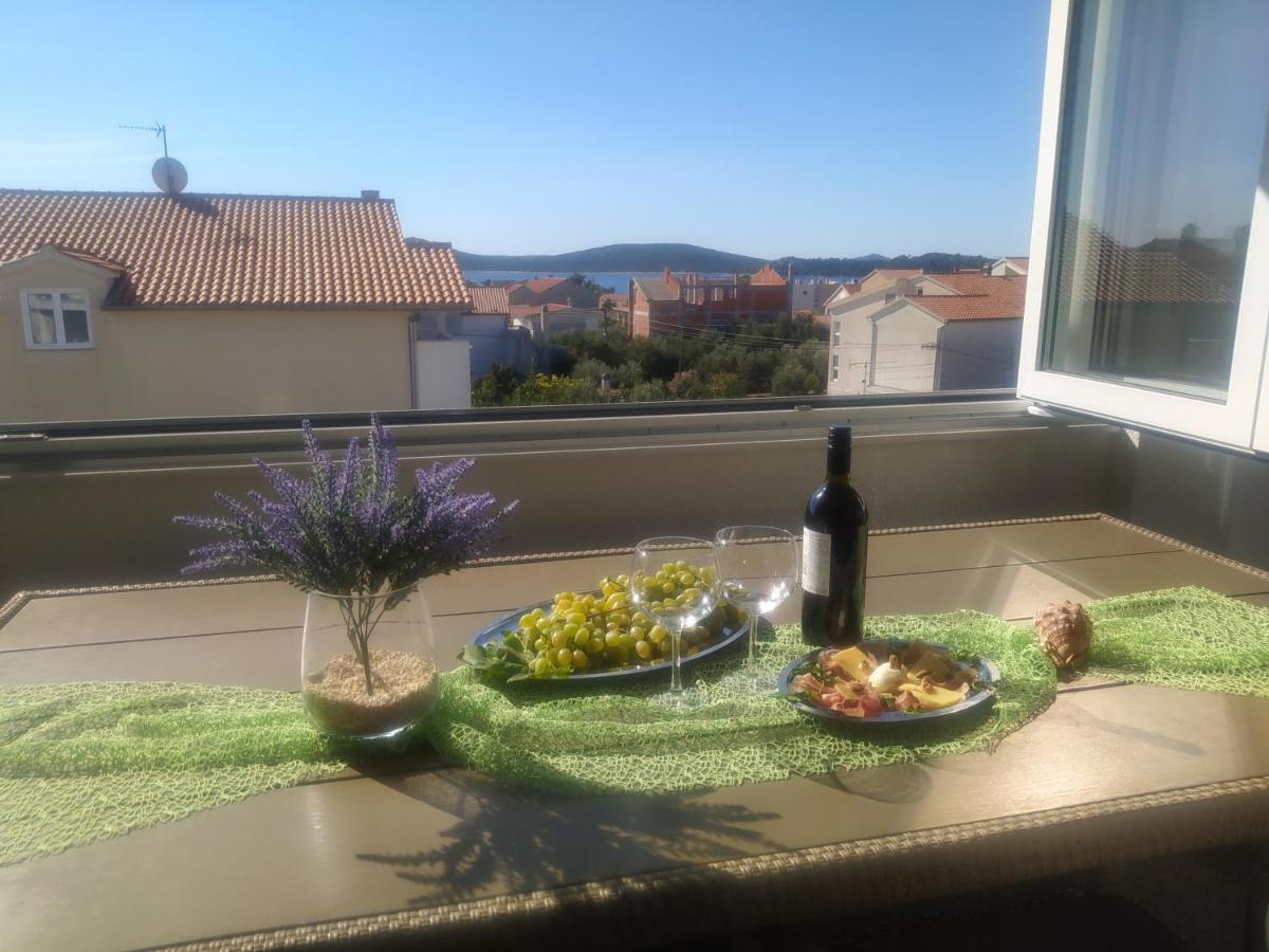 Apartmani Trubi Vodice Exterior foto